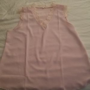 Lace trim sleeveless top, never worn. Nwot.